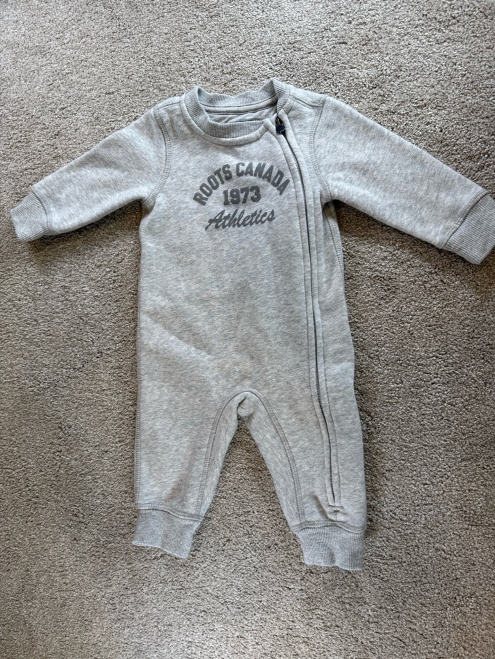 Roots Baby Zip Fleece Romper 3–6M Gray Logo One Piece EUC